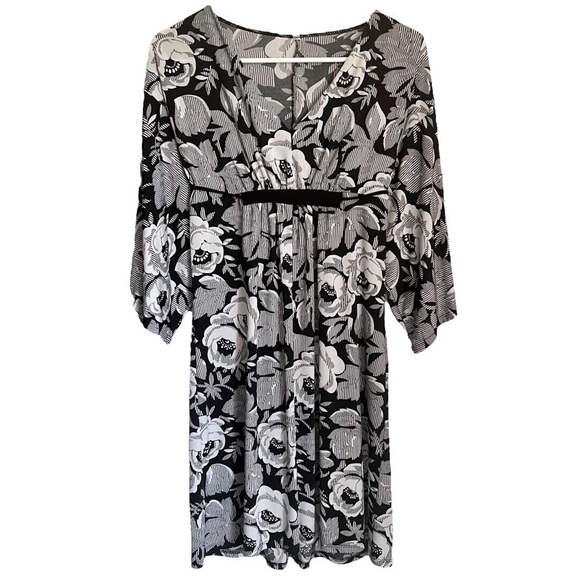 BLU Heaven Black and White Floral Empire Dress V Neck Tie at Waist Wide Sleeve M - Picture 2 of 12